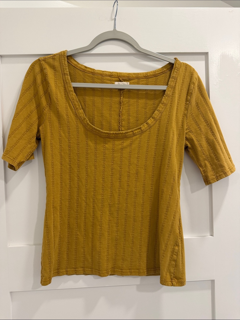 Pilcro Mustard Yellow Short Sleeve Scoop Neck Tee